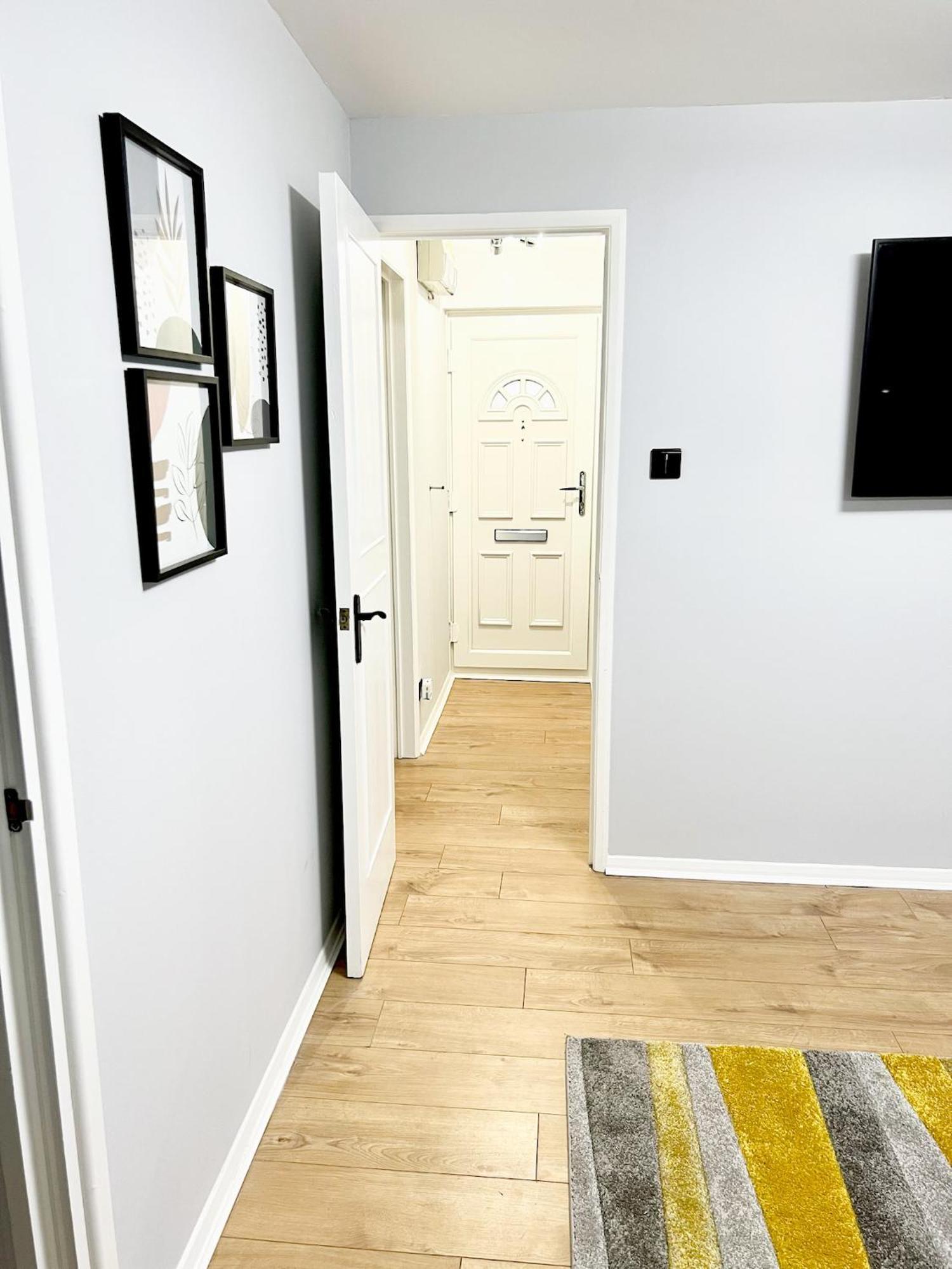 Beautiful Apartment In Beckton With Private Entrance And Garden Londra Exterior foto